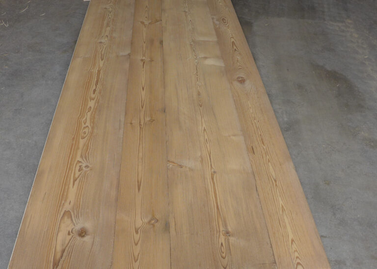 Boden, Fichte Altholz gebürset, wenig Wurm4